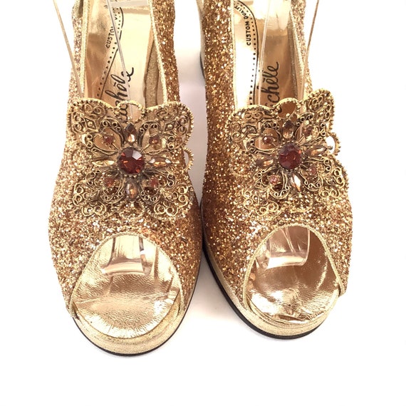 Vintage 50s platform gold glitter 60s heels shoes… - image 2