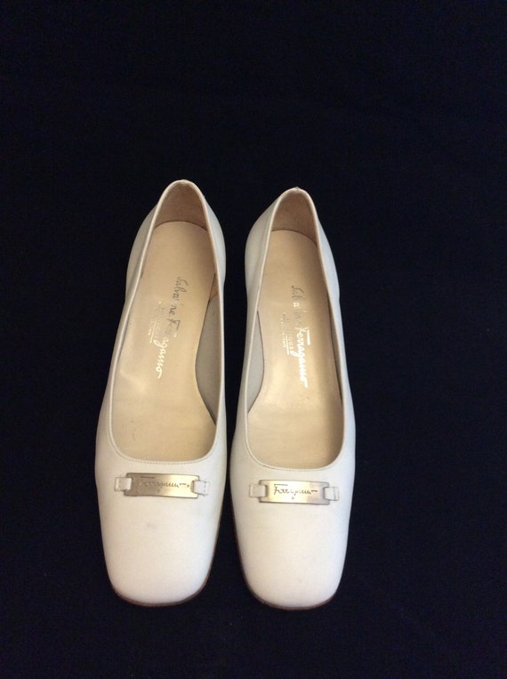Square toe vintage flat heel Ferragamo shoes block