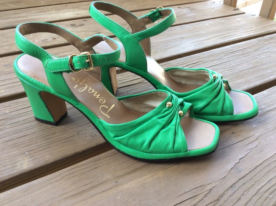 Vintage new old stock green leather sandals size … - image 3