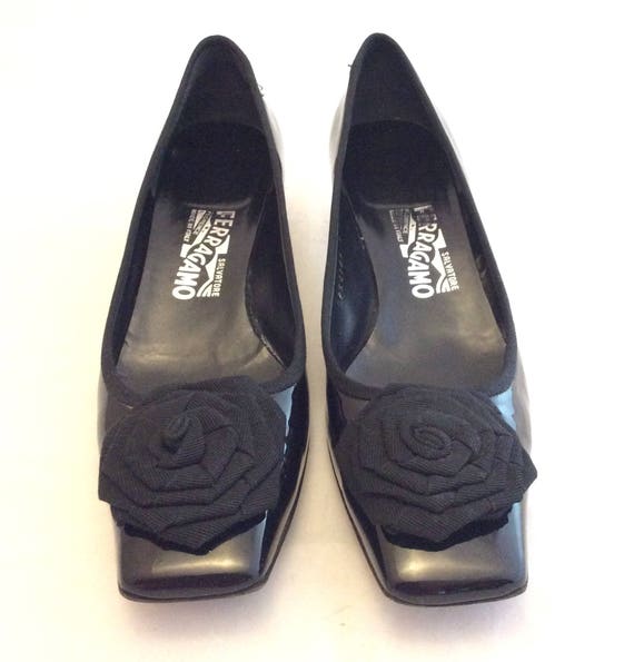 Rare vintage mod style Ferragamo pumps heels shoes