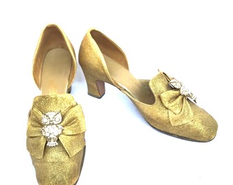 Schiaparelli Mod heels size 7 to 7.5 rare 1960 60s shoes gold lame extravagant unique