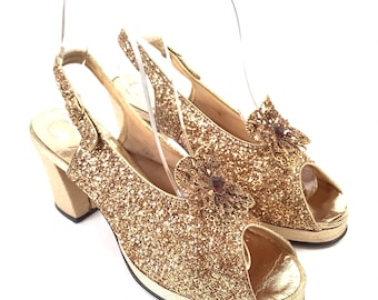 Vintage 50s platform gold glitter 60s heels shoes  size 7  to 7.5 baroque rococo peep toe