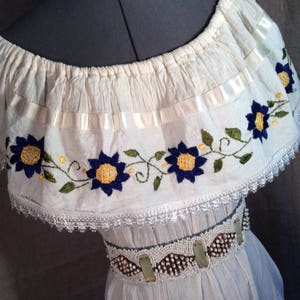 Vintage boho ethnic embroidered flowers peasant cotton blouse image 2