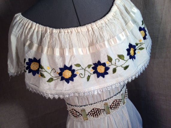 Vintage boho ethnic embroidered flowers peasant c… - image 2