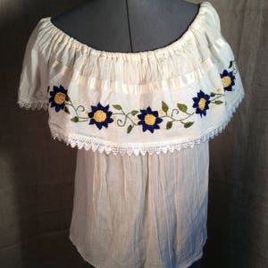 Vintage boho ethnic embroidered flowers peasant cotton blouse image 7