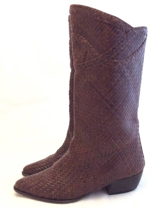 Vintage woven leather low heel boho boots size 8 I