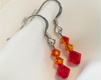 Brincos de cristal Swarovski vermelho e laranja opala de fogo