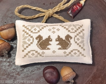 COMPLIMENTARY PDF DIGITAL Cross stitch autumn pattern, Samplers and Primitives, thanksgiving free pattern download, squirrel stitch fall