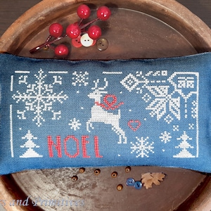 Primitive Christmas cross stitch pattern pdf download, Samplers and Primitives, Christmas reindeer bowl filler, Christmas tree decor