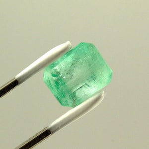 10 X 8mm 3.9 Carat Emerald Cut Natural Colombian Emerald Loose Gemstone
