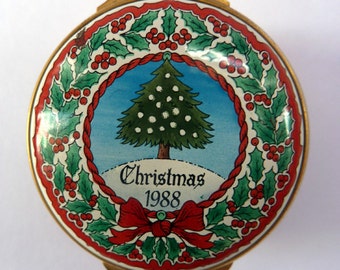 Vintage Halcyon Days Enamels Christmas Box 1988. Christmas Tree & Holly Motifs. Excellent Condition