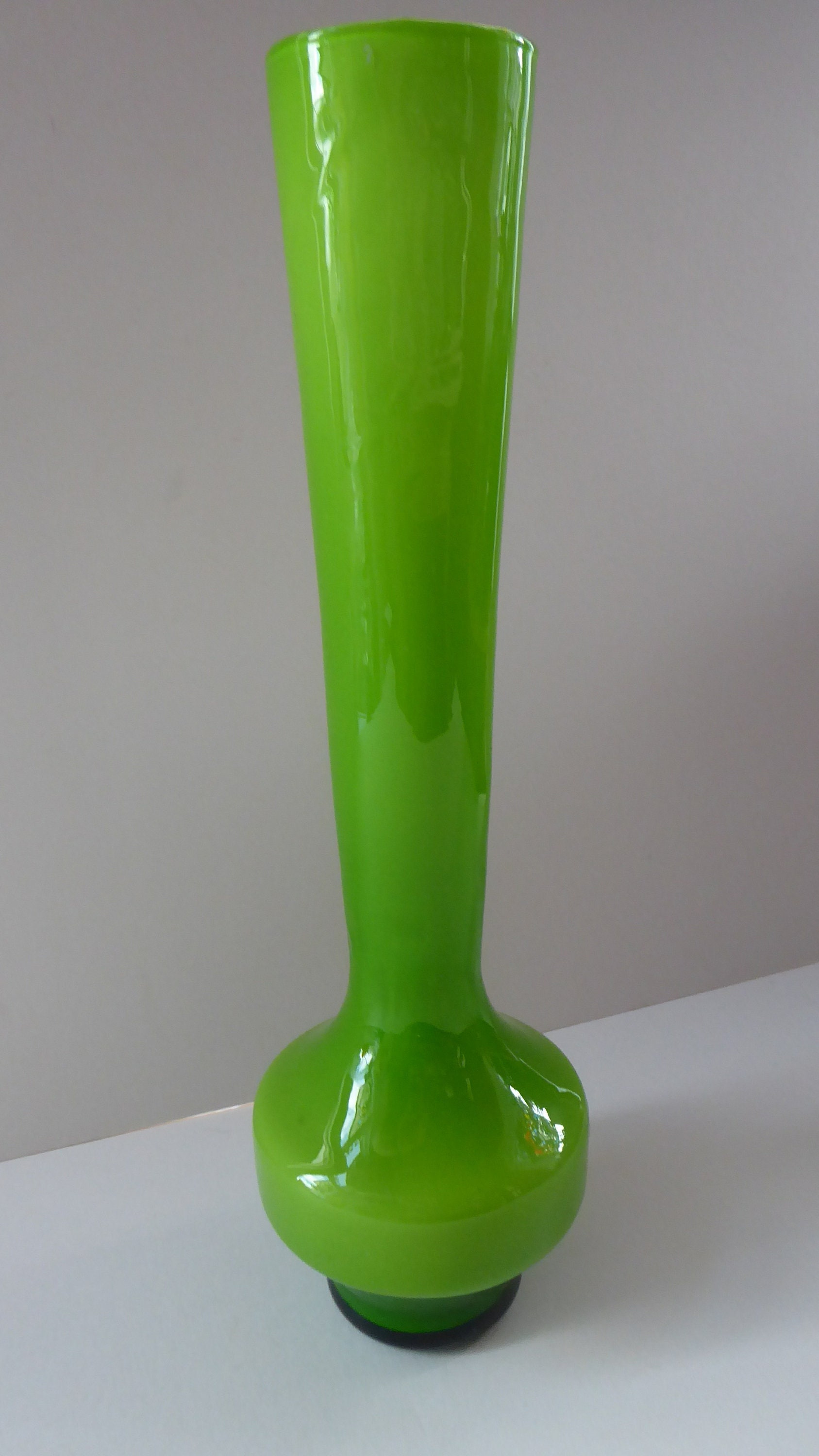 Empoli Glass Vintage 1960s Italian Space Age Bright Green Vase