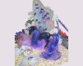 Flutterby Butterfly Horse Hat, Fun and Festive, Horse, Feathers, Kentucky Derby, Tea Party,  Easter hat, Winged Horse Accent