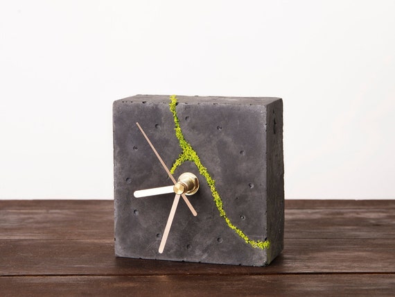 Square Concrete Desk Clock with Moss, Dark Gray Minimalist Clock, Handmade Modern Decor