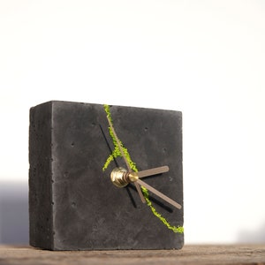 Minimalist concrete desk clock with Scandinavian moss | Modern concrete clock | Square table clock | Home decoration