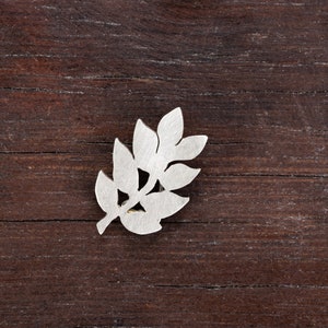 Unique Ash Leaf Brooch - Elegant Jewelry for Nature Lovers