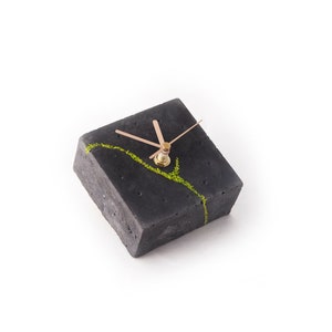 Minimalist concrete desk clock with Scandinavian moss | Modern concrete clock | Square table clock | Home decoration