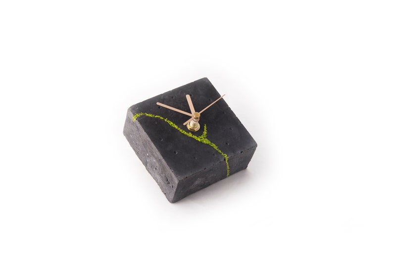 Minimalist concrete desk clock with Scandinavian moss | Modern concrete clock | Square table clock | Home decoration
