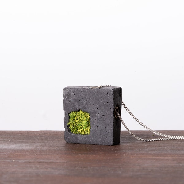 Modern concrete pendant with Scandinavian moss, Square-shaped concrete necklace on chain, Minimalist, geometric necklace, Gift for her