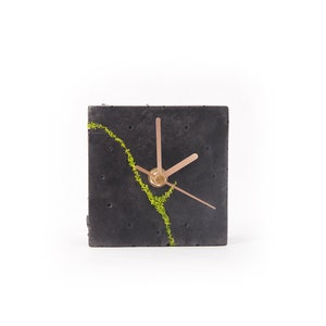 Minimalist concrete desk clock with Scandinavian moss | Modern concrete clock | Square table clock | Home decoration