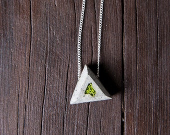 Modern concrete pendant with Scandinavian moss, Triangular concrete necklace on chain, Minimalist, geometric necklace, Gift for her