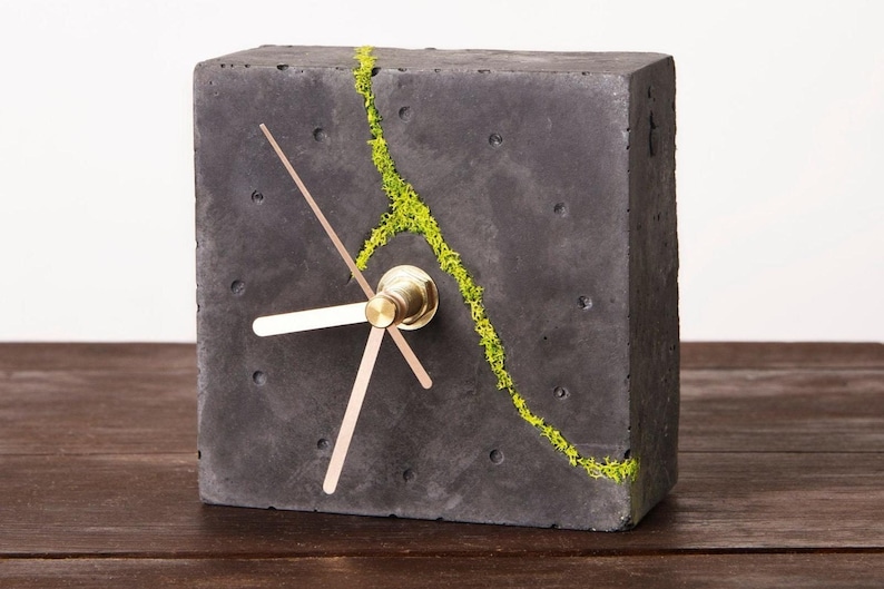 Minimalist concrete desk clock with Scandinavian moss | Modern concrete clock | Square table clock | Home decoration