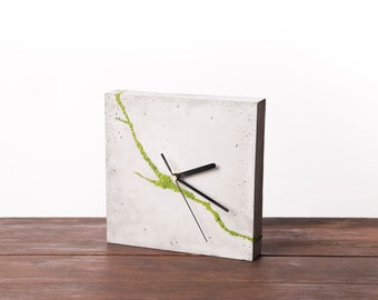 Minimalist, concrete desk / wall clock with Scandinavian moss, Modern concrete clock, Square table / wall clock, Home decoration