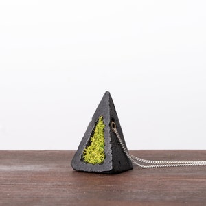 Geometric Moss Necklace in Concrete - Nordic Minimalism Accent Piece
