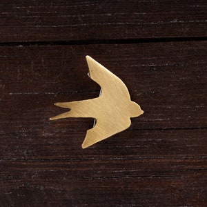 Charming Swalloww Brooch - Miniature Gold Bird Jewelry