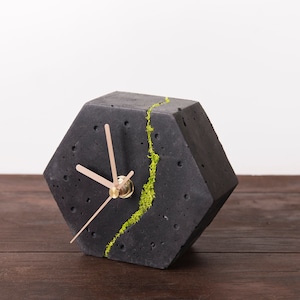 Minimalist, concrete desk clock with Scandinavian moss, Modern concrete clock, Hexagonal table clock, Home decoration