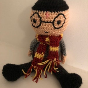 Gehäkelte Zauberer Harry inspirierte Puppe