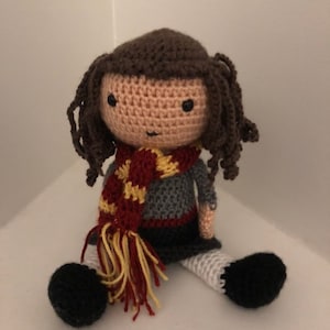 Gehäkelte Zauberer Hermione Puppe