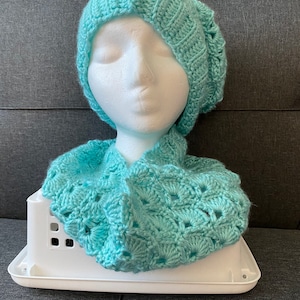 Crocheted Shell Pattern Slouchy Hat and Cowl Scarf.