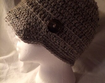 Crocheted Newsboy hat in gray tweed