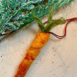 Wool Felted Carrot Christmas Ornament: Handmade Holiday Decor