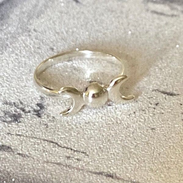 925 Sterling Silver band ring  with a Triple Moon.  Size Extra Large.  Triple Moon size 15mm x 6mm.