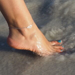 BUTTERFLY Anklet in Sterling Silver, Gold or Rose Gold • Dainty Anklet • Wear it Everyday Anklet • Beach Jewelry