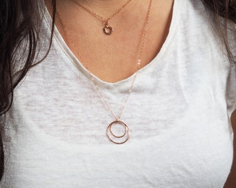 Rose Gold Two Circles Necklace • Double Circle • Long Necklace • Layering Necklace • Hammered Necklace • Minimal Necklace • Eternity Jewelry