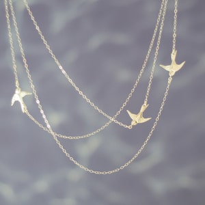 FLYING BIRDS ketting in sterling zilver, goud gevuld, roségoud vermeil drie vogels ketting gelaagde ketting set moeders geschenk afbeelding 2