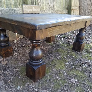 RUSTIC FARMHOUSE COFFEE Table