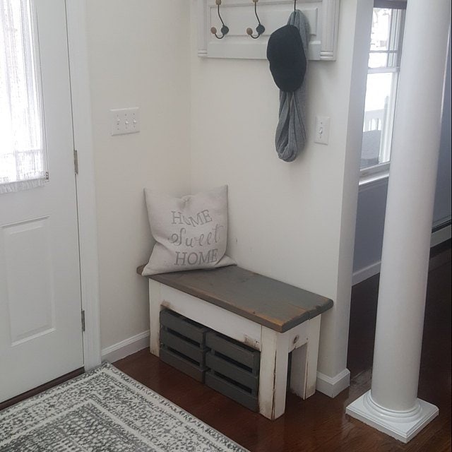 RUSTIC FARMHOUSE BENCH Farm House Mud Room Bench & Two Crates Lot ...