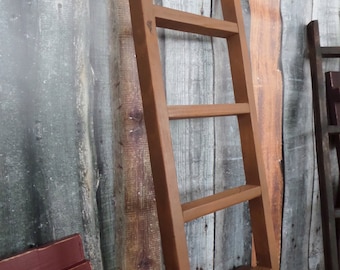 RUSTIC WOOD LADDER Primitive Oak Paint Home Wall Decor 11" w x 33" h Custom Sizes Colors Tie Blanket Towel Belt Quilt Rack Jewelry Display