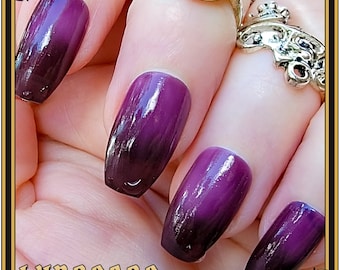 Ursula - Purple to black thermal color changing nail polish