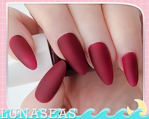 Dark red matte nails deals