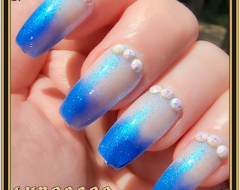 Royal Tide - Blue to white pearl thermal color changing nail polish