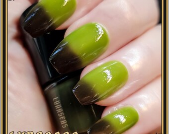 Wicked - Green to Black thermal color changing nail polish