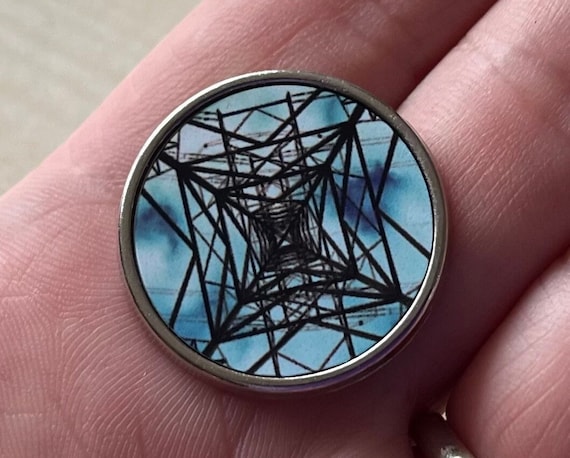Pylon Budget Lapel Pin
