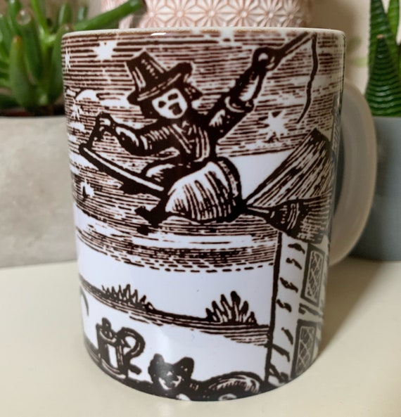 Witches and familiars enjoying the full moon mug