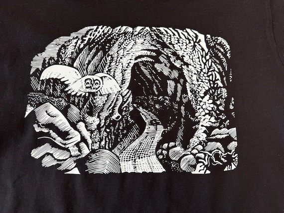 UNISEX T Shirt - Eric Ravilious - Owl on a Rocky Lane