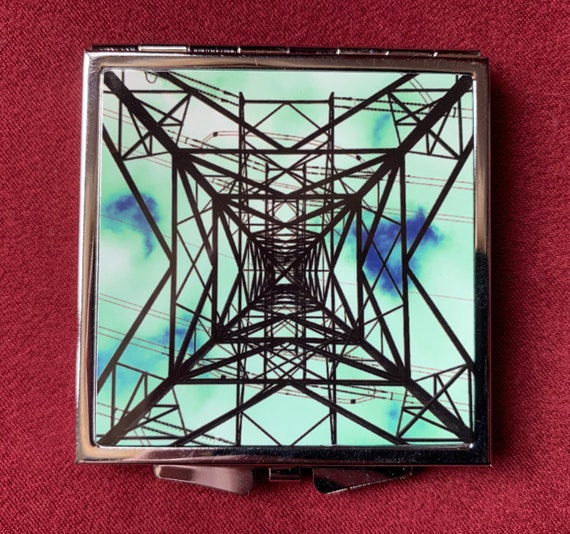 Pylon design Compact Mirror